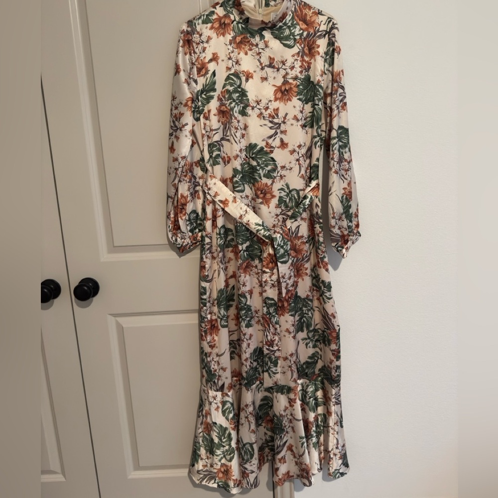 Veiled collection dress